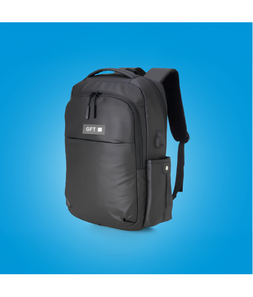 Mochila Preta em couro Sintetico - GFT